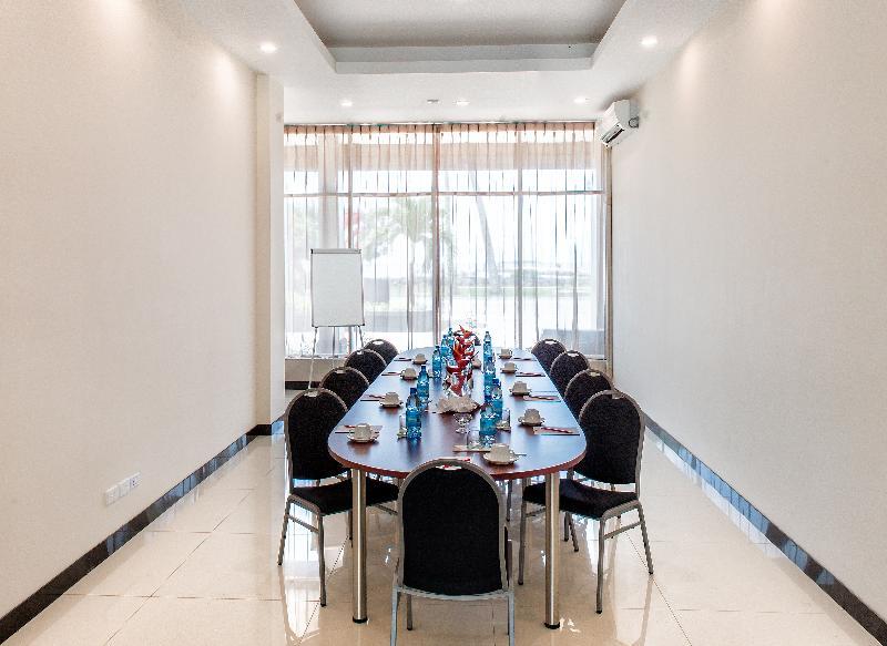 Tanoa International Dateline Hotel Nuku'alofa Ngoại thất bức ảnh