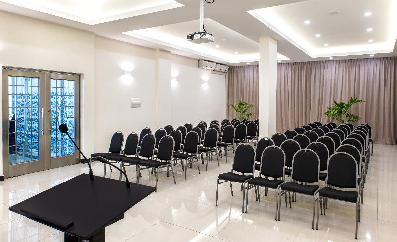 Tanoa International Dateline Hotel Nuku'alofa Ngoại thất bức ảnh